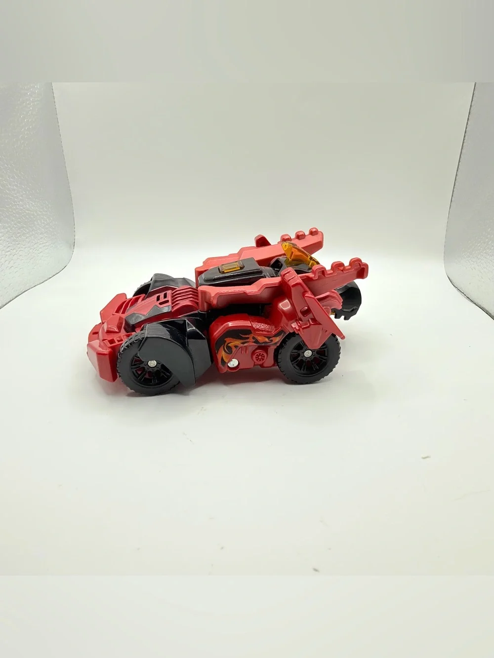 VTech Switch N Go Dinosaur T Rex Muscle Car Transforms & Lights Up